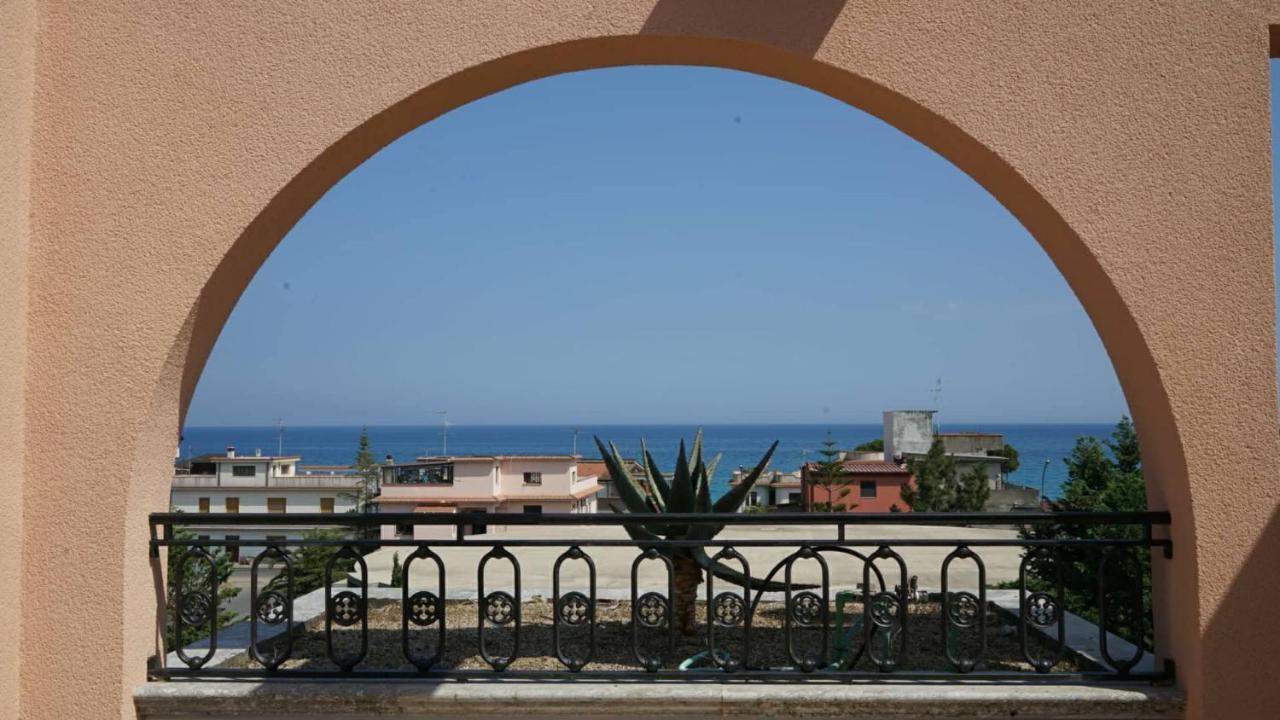 Afrodite Boutique Hotel Bovalino Marina Exterior photo